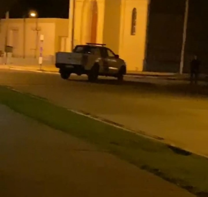 Hinojo: investigan a policas por golpear a un adolescente